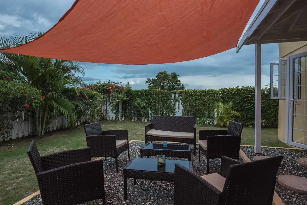 Aparthotel Mango Walk Country Club Suites Montego Bay