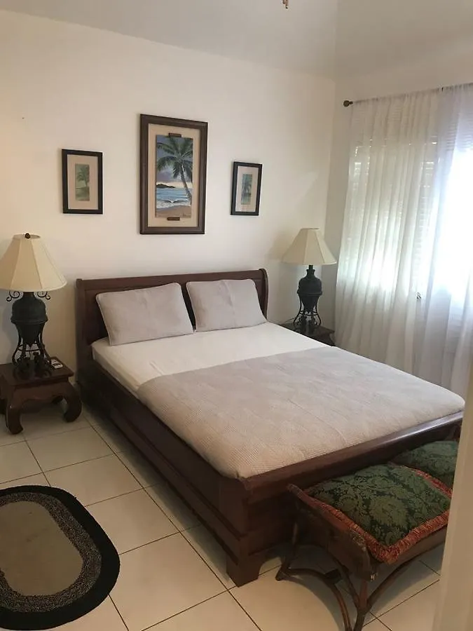 מונטגו ביי Mango Walk Country Club Suites 0*, מונטגו ביי