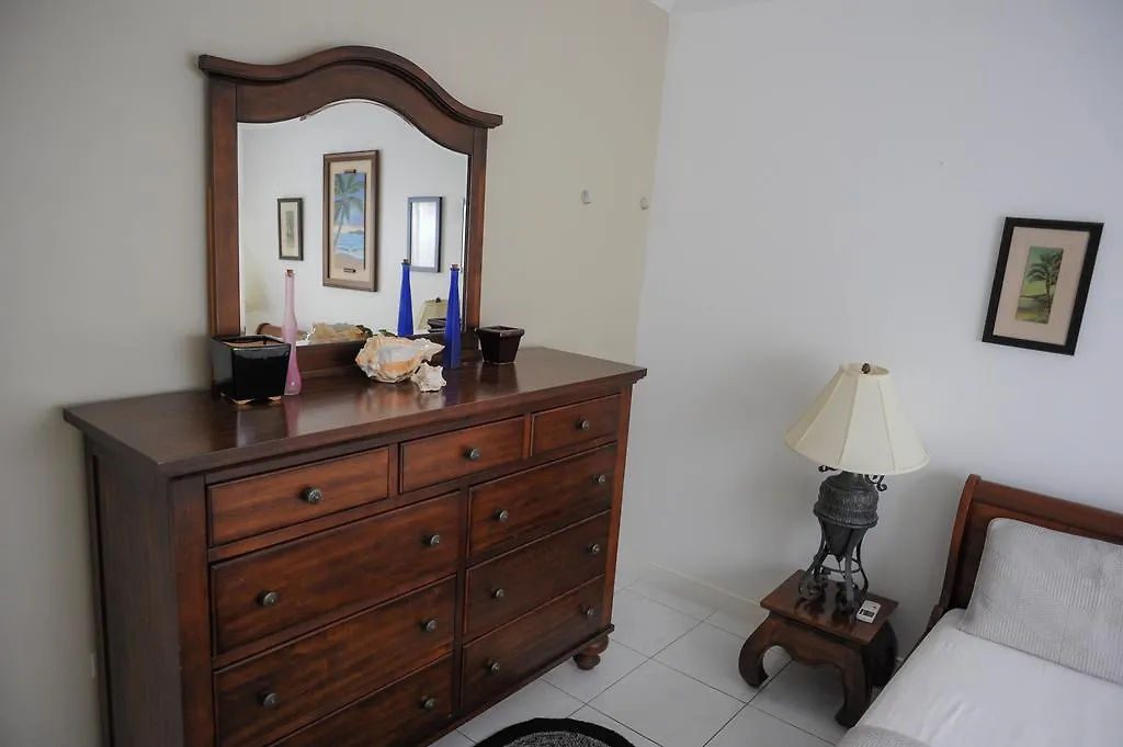 מונטגו ביי Mango Walk Country Club Suites ג'מייקה
