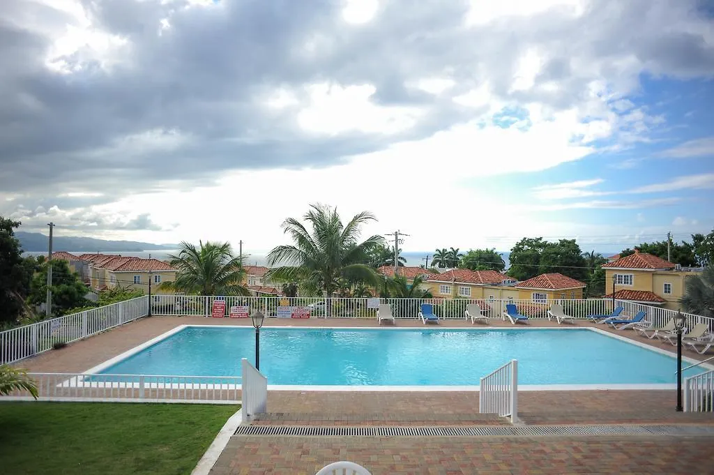 מלון דירות מונטגו ביי Mango Walk Country Club Suites ג'מייקה