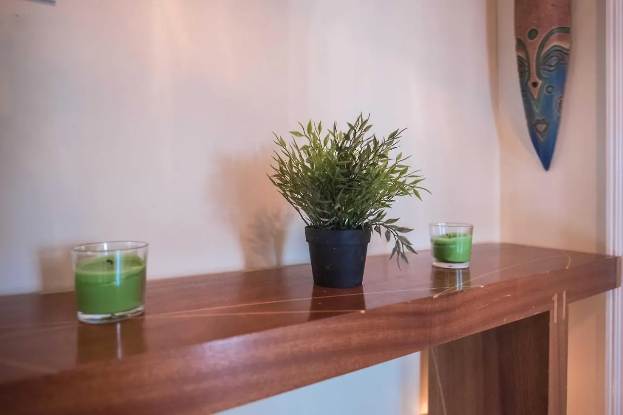 מונטגו ביי Mango Walk Country Club Suites