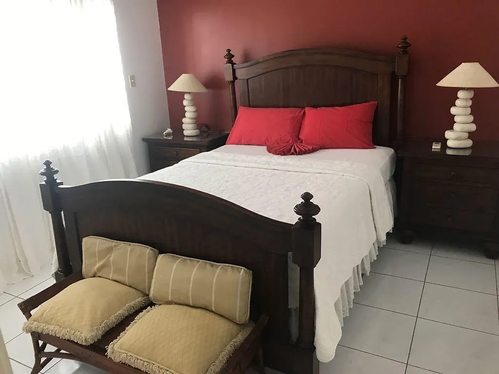 Mango Walk Country Club Suites Μοντέγκο Μπέυ 0*,