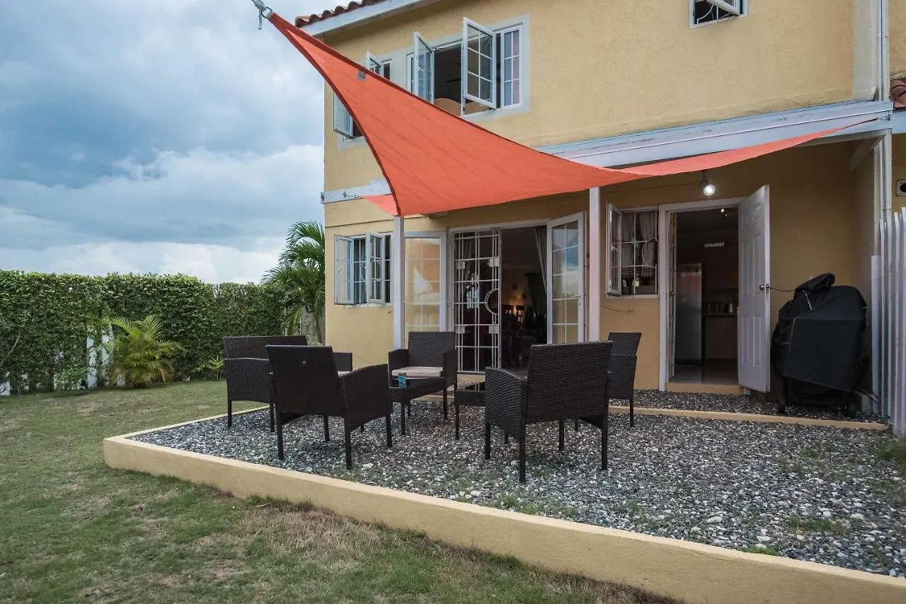 Mango Walk Country Club Suites Montego Bay Aparthotel